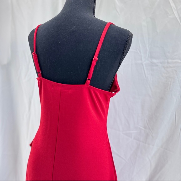 Almost Famous Red Dress Size Large Bodycon Asymmetrical Hem Ruffle NWT Valentine - Picture 9 of 16